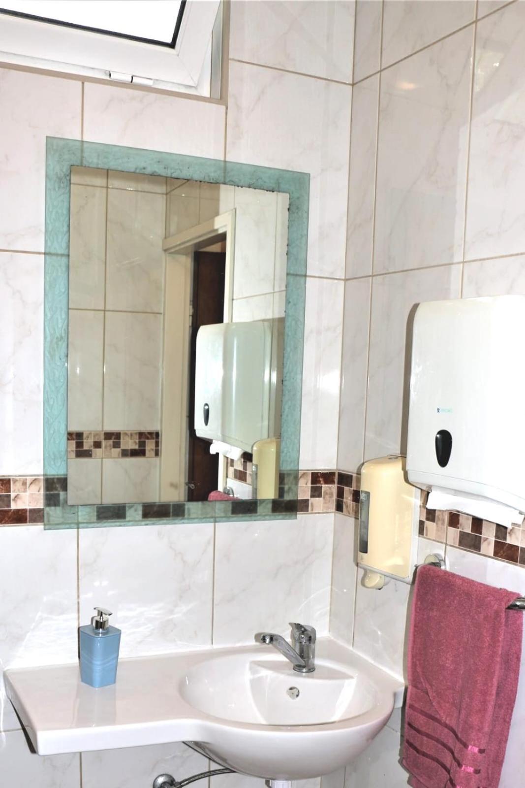 Apartament Carla -79 M2 -1 Bedroom -1 Bathroom -2 Wc